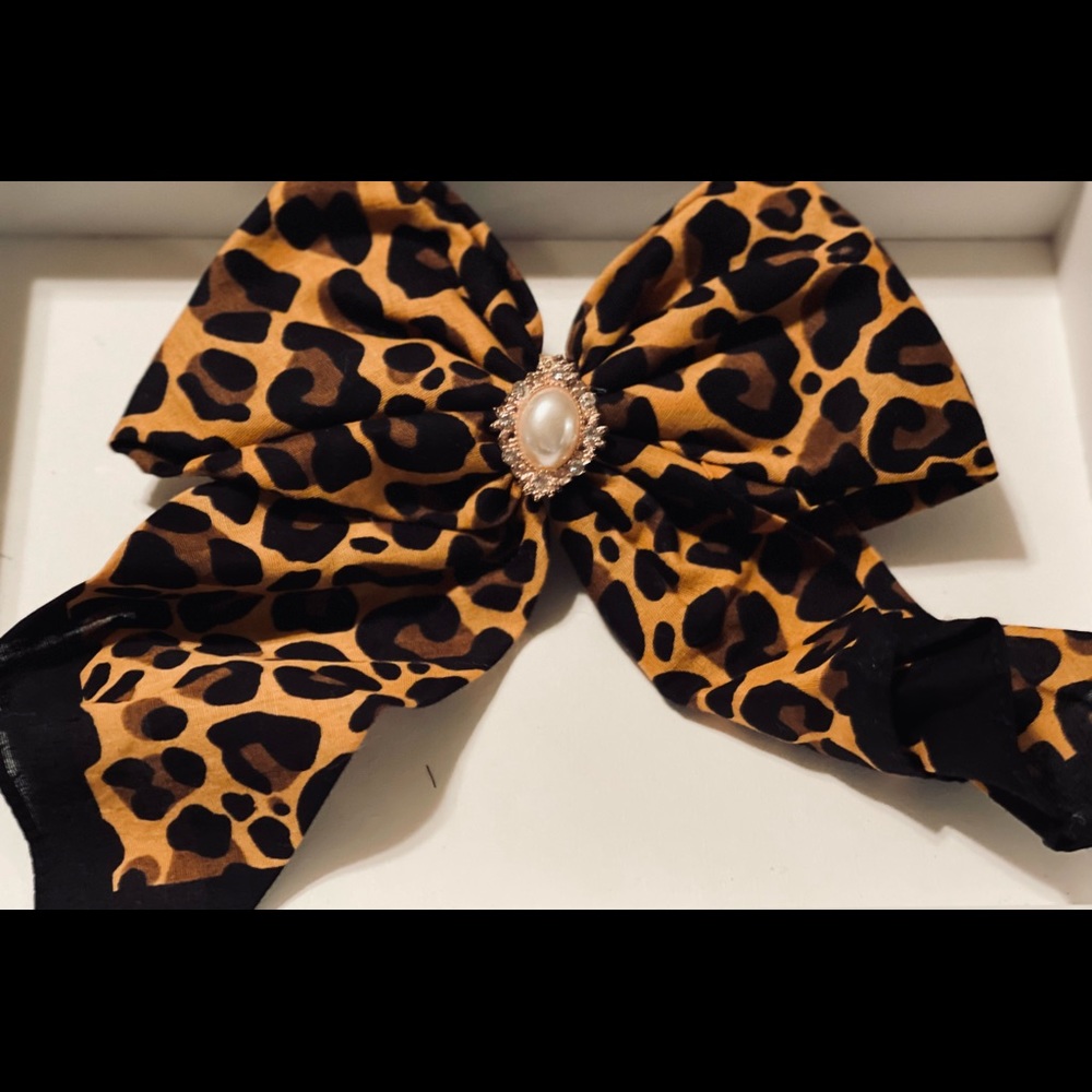 Leopard Girls Hair Bow